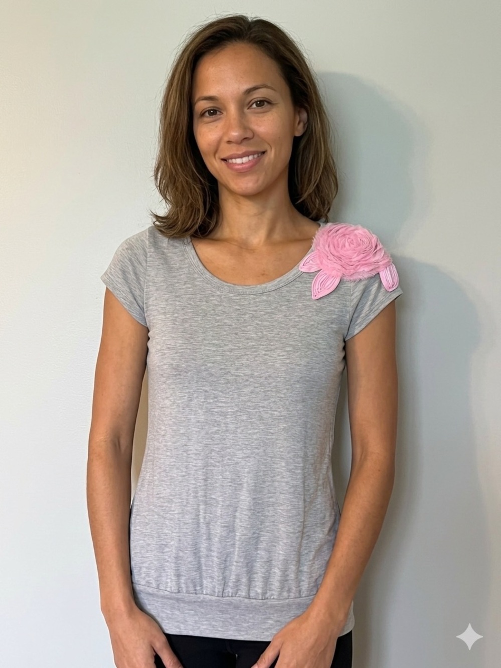 Y2K Pink Rose Gray Short Sleeve Tee with Pink Shoulder Flower